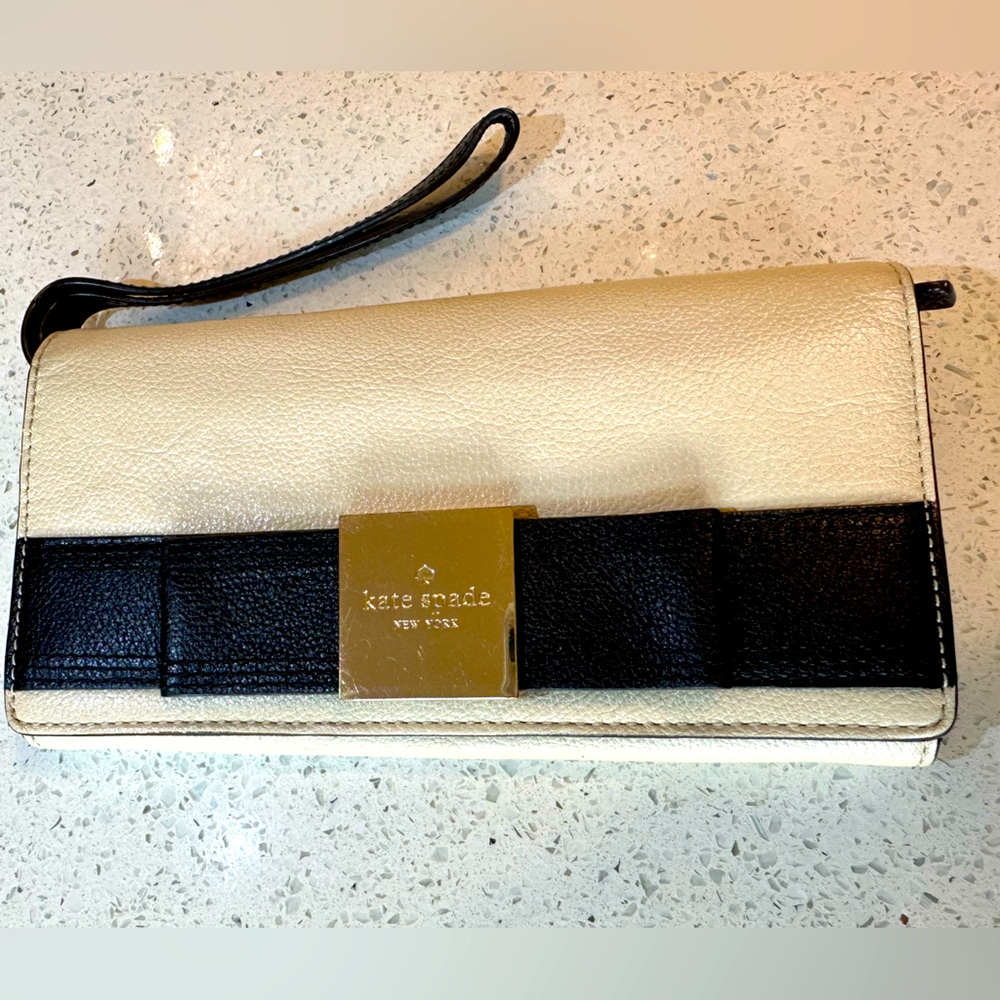 Kate Spade Wristlet Clutch Black And Cream Purse